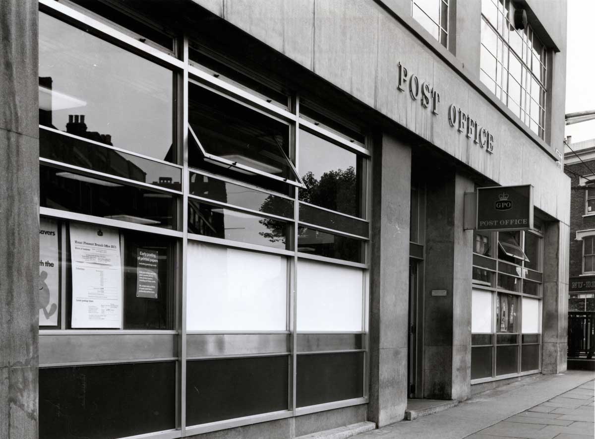 Photo of exterior of Mount Pleasant Post Office