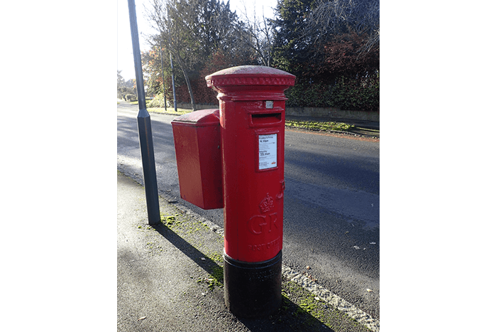 A GR B type pillar box