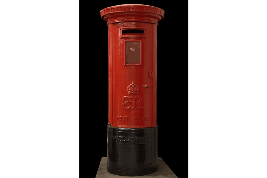 EviiiR pillar box