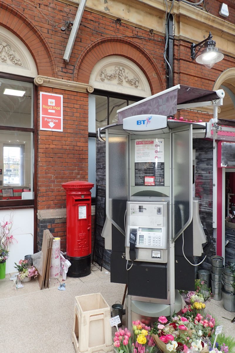 B type EiiR pillar box at Norwich Railway Station