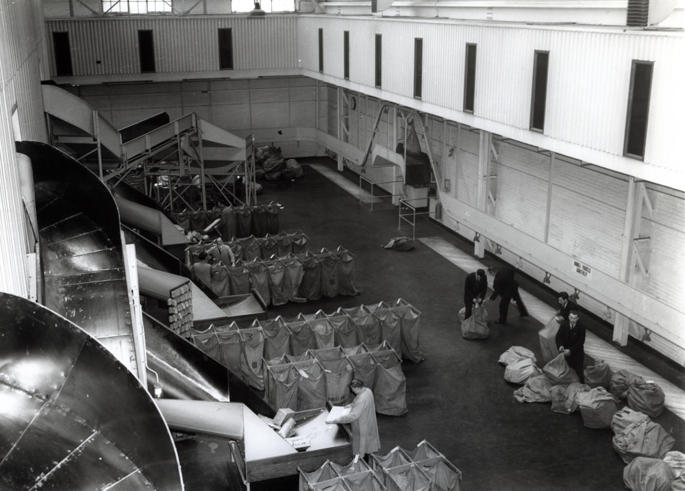 Leeds: Chutes leading to Secondary Sorting positions, May 1960 (POST 118/15751).