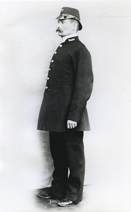Winter uniform. London postman of 1904 (POST 118/2059)