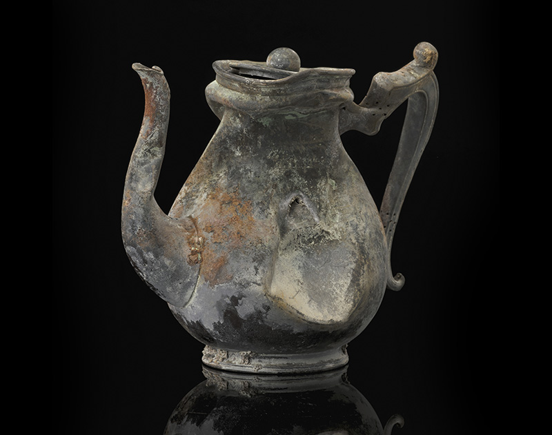 Pewter teapot from the SS Gairsoppa (E15928/67)